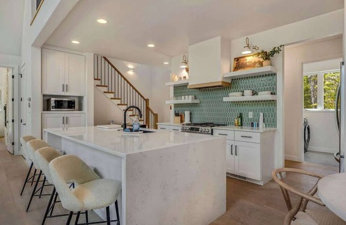 Sturgeon Bay House | Luxe Lakefront Home · Sleeps 10 · Jacksonport