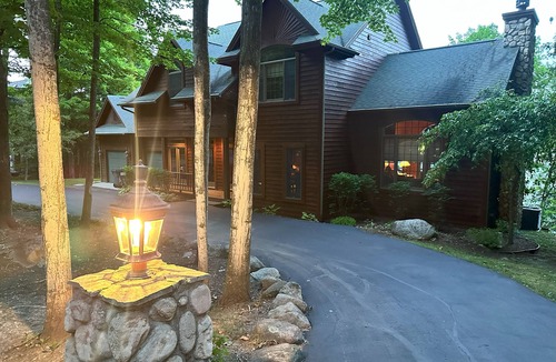 Kewadin House | "Luxurious 4BR/4BA Retreat on Torch Lake - Perfect for Families"