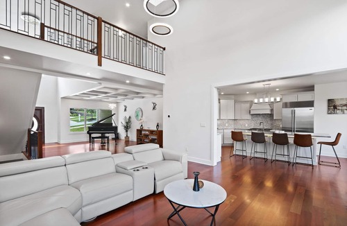 Crown Point House | Luxurious 7000 SqFt Mansion, Chef’s Kitchen, 800 SqFt Deck, 1200 SqFt Patio