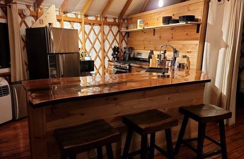 Baldwin Cabin | Luxurious Modern Yurt with Stargazing Dome near Pere Marquette River – Baldwin, Michigan
