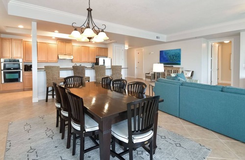 Holiday Isle Condo | Luxurious, tropical condo w/panoramic views of the water!