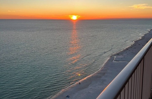 West Panama City Beach Condo | LUXURY 20TH FLOOR BEACHFRONT CONDO/SPACIOUS BALCONY/BCH SERVICE/5 STAR REVIEWS