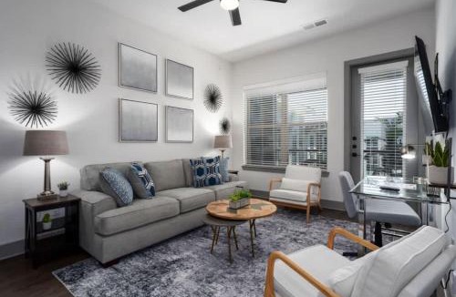 Crestline Heights Apartment | Luxury Apt with shopping and restaurants