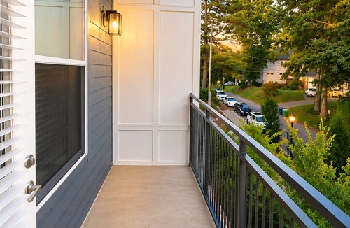 Boulevard Heights Apartment | Luxury Belt Line Retreat l Walk to Ponce City Market & Krog Street