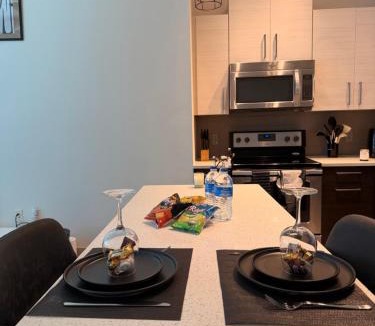Peachtree Center Apartment | Luxury High Rise Downtown 1BR Apartment