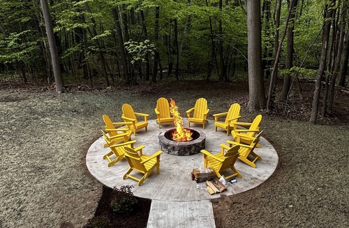 Mears House | Luxury house, covered patio, private fire pit patio. Memorial Day Weekend Open