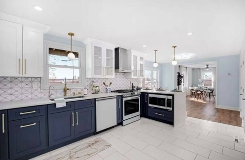 Cedar Lake House | Luxury Lakefront Getaway Sleeps 18 near Chicago Family Friendly