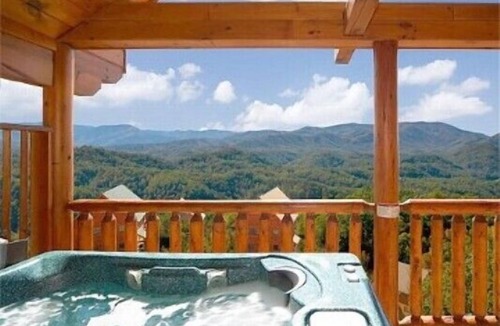 Sevierville Cabin | Luxury Log Cabin With Million Dollar Panoramic Smoky Mountain Views
