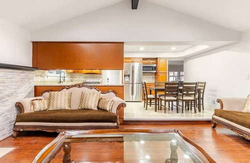 Sterling Heights House | Luxury Modern House Amazing location