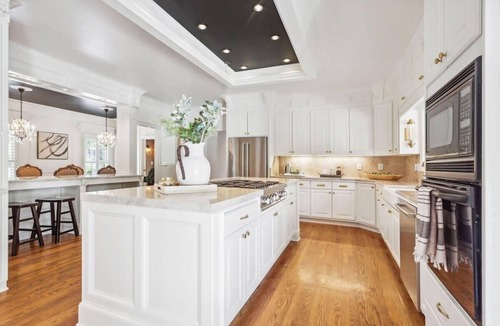 Douglasville House | Luxury Saltwater Pool and Hot Tub - Large Family - Sleeps 14