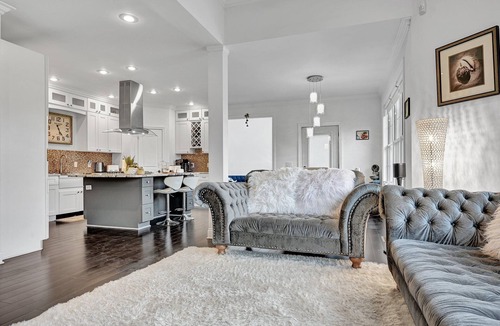 Shaftsburg House | Luxury Spacious 5-bedroom house with fitness room, pingpong, deck in Okemos