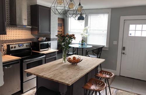 Mobile House | Magdalene Oaks on Government