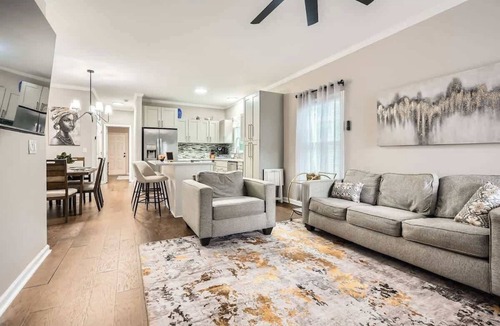 Pittsburgh House | Magnificent Atlanta 4 Bed Retreat