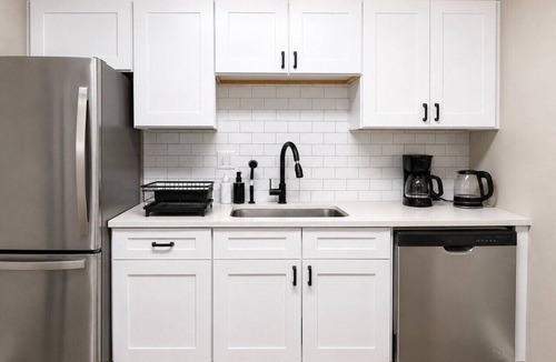 Shannon Villa | Magnolia Haus Hoover | King + Queen Stay E1