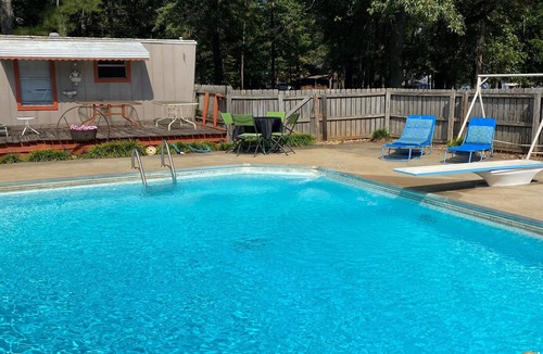 Hillsboro House | Mallard Creek Getaway