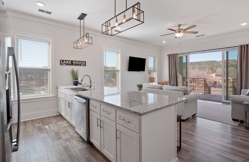 Cullman House | Mallard Pointe 100 - Luxury condo- conveniently located!