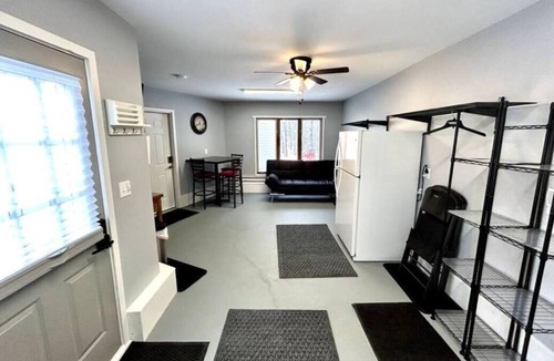 Merriweather House | MarkO's Cabin Right on M28 outside of Bergland