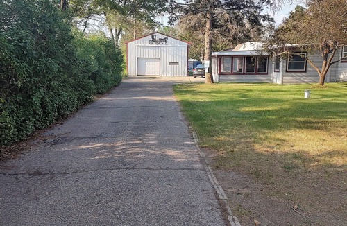 St. Helen House | Marvelous 4-bedroom 2 bath pet friendly home in St. Helen for your getaway
