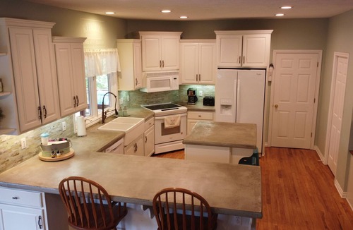 Bloomingdale House | Memories In Michigan- Beautiful 4-Season Secluded Lake Home on 7+ Acres