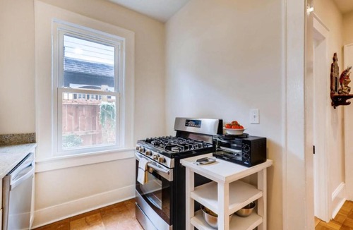 Morningside-Lenox Park House | Midtown 1417 By HomeComfortStay