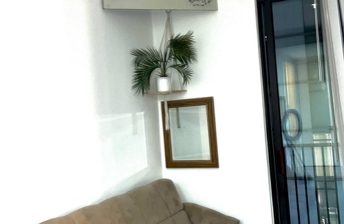 Westside Apartment | Midtown Clean & Cozy Apartment! Close to everything - Pet friendly
