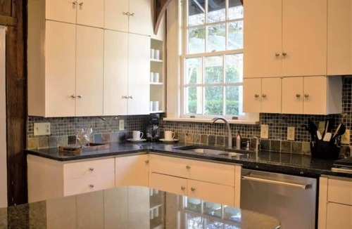 Montgomery House | Mins to ASU & Downtown- Foxy on Felder
