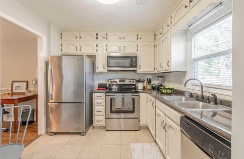 Huntsville House | Minutes to Arsenal & Downtown- Rocket City Retreat