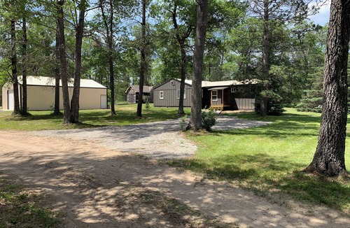 Lewiston House | Minutes to town or very peaceful woods retreat! Close to trails and golf.