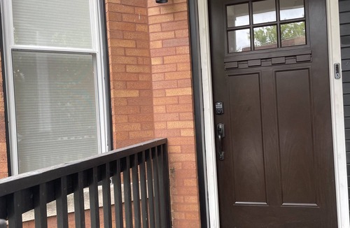 Essex House | Modern 3-bedroom 2.5 Bathroom house with Garage Parking and experienced host.