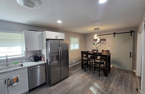 Candler-McAfee House | Modern 3BR Ranch Minutes from Downtown Atlanta Free Parking & Fast WiFi