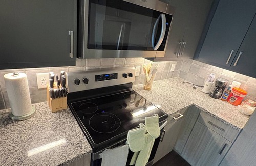 Chosewood Park Apartment | Modern Beltline Retreat Near Downtown +Mercedes Stadium