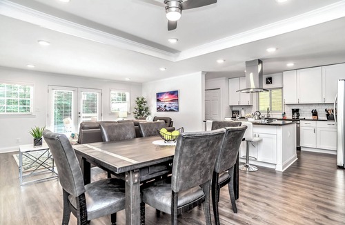 North Decatur House | Modern Contemporary 3BR Getaway Near ATL Pool HotTub BBQ