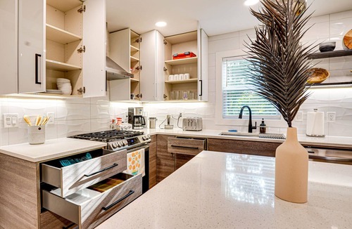 Lawrenceville House | Modern Home - Private Pool & Sauna in Atlanta Suburb/World Cup Ready