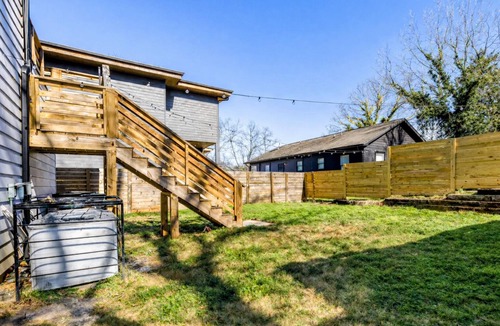Jefferson Park House | Modern Luxury 3BR Home in East Point Private, Stylish Stay