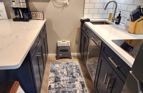 Mancelona Condo | Modern NEWLY renovated 1 bedrm, WIFI, Pool, new kitchen Summer of 24! sleeps 4.