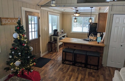 East Tawas House | Modern Rustic Cabin, near private beach!