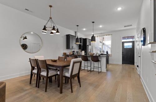 Chattanooga House | Modern Southside Townhome 2 Decks Near Dtwn