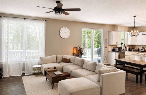 Marshall House | Modern Woodland Retreat - SPECIAL RATES JUNE 26 - JULY 5!