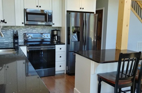 Bryson City Cabin | Mountain‑View Cabin on 3 Acres Hot Tub Near Downtown Bryson City & GSMNP