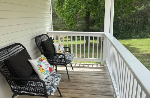 Attalla House | Nana’s Cottage. Perfect 2 bedroom 1 bath home in a beautiful country setting
