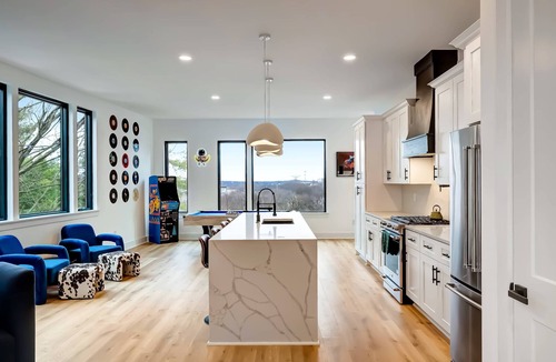 Hurwood Heights House | Nashville double home getaway with 2 rooftop hot tubs, sleeps 24 near Geodis