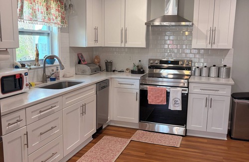 Estill Springs House | -NEW- Dragonfly Cove Spacious 5BR Near Lake + Boat Access + Hot tub + Fire Pit