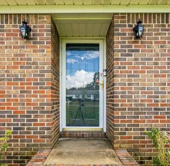 Athens House | NEW Fully stocked luxury home close to I65 and I72