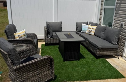Normal House | New modern Townhouse, 3BR, 2.5B, near Mid City