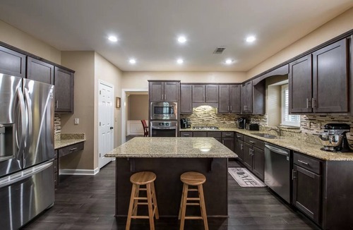 Norcross House | NEW Southern Charm ATL 4 Bdr/3 Bath Executive Home