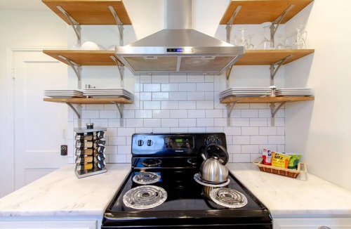 Woodbine House | Newly Renovated Cottage Minutes From Downtown!