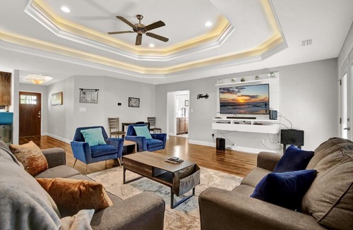 Navarre House | Nice 4-Bedroom home 15 mins from the beach