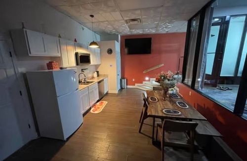 Uptown Apartment | Nice Prince and Princess Suite!