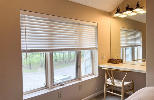 Petoskey Condo | Nicely Decorated 3 Bd LAKESIDE CLUB #56 - Close to Ski Hills + Indoor pool!