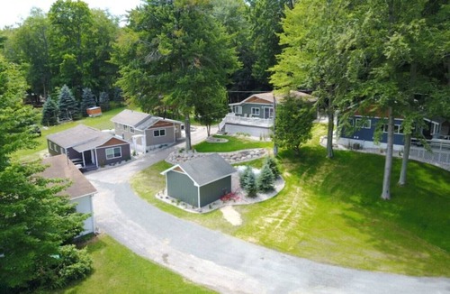 Ludington Cottage | OAK - Grace Landing Cottages With Stunning Sunsets Over Hamlin Lake